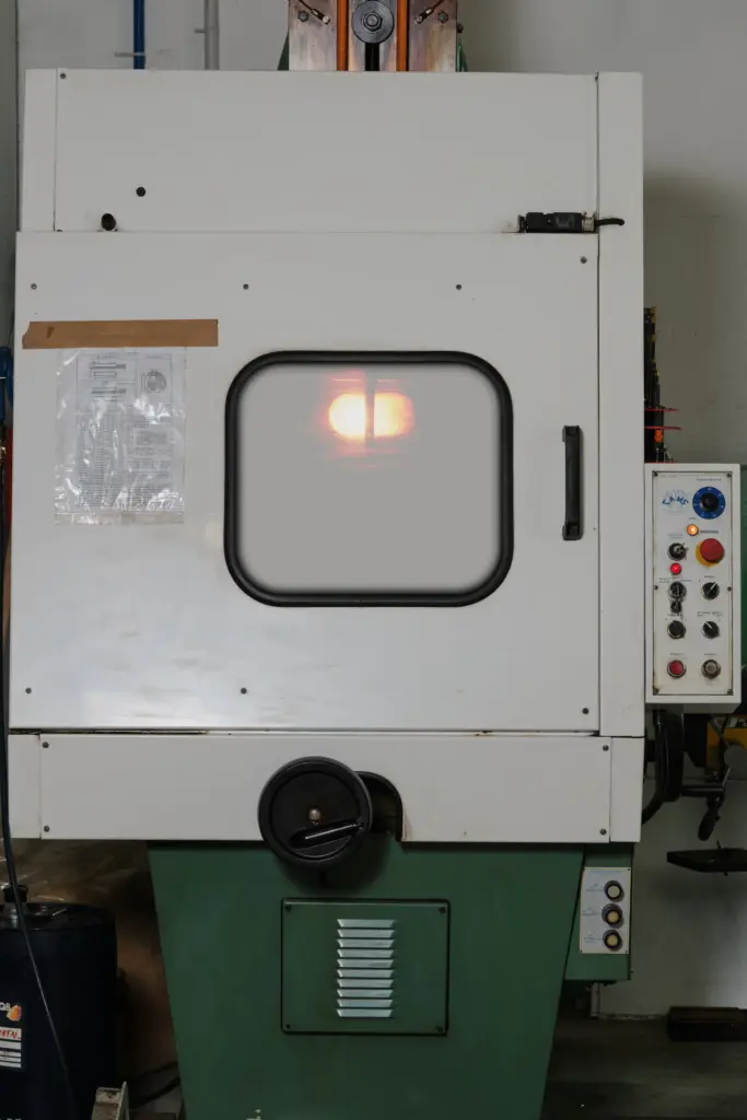 Tornio a controllo numerico CNC per lavorazioni meccaniche presso Torneria Campagnari a Bonavigo Verona